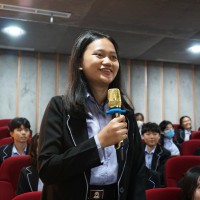 Kegiatan Outdoor Study Kelas X AK Ke Otoritas Jasa Keuangan